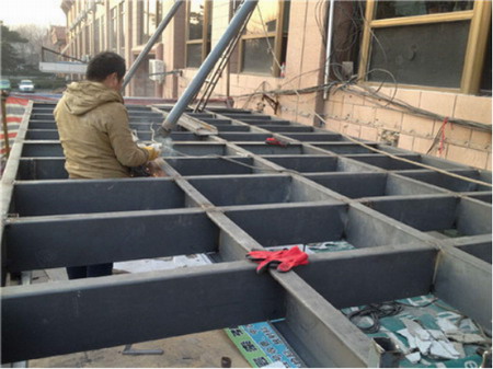 鋼結(jié)構(gòu)建筑