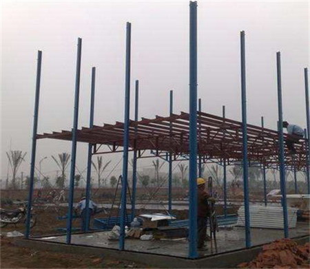 鋼結(jié)構(gòu)建筑