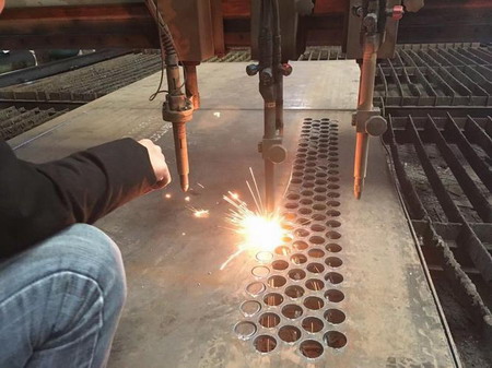 鋼結(jié)構(gòu)加工制孔的方法