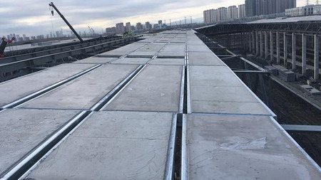 鋼骨架輕型板的承重能力