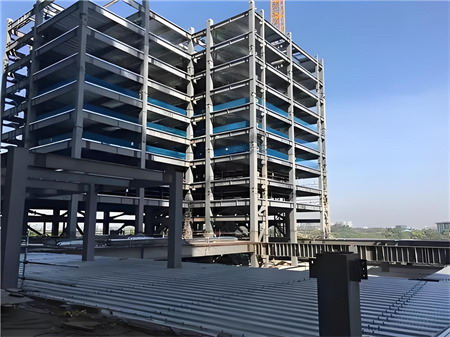 外筒剪力滯后效應